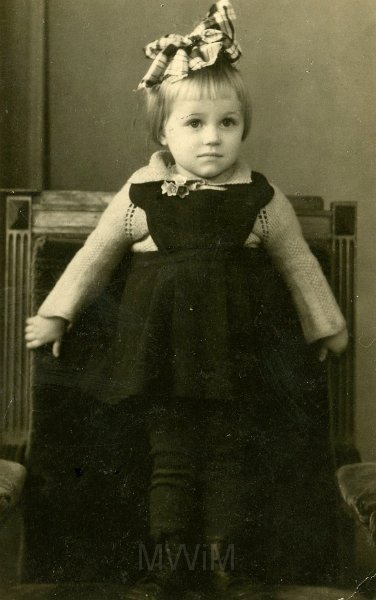 KKE 4838.jpg - Fot. Portret. Maria Jolanta Jarzynowska, Olsztyn, 1947 r.